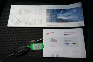 Peugeot 308 Peugeot 308 1.2 PureTech Blue Lease Executive, NL, pano, PDC - afbeelding nr 12