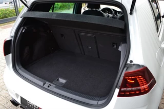 Volkswagen Golf Volkswagen Golf 2.0 TSI GTI Clubsport 265PK Dynaudio/Camera/19''/DSG - afbeelding nr 52
