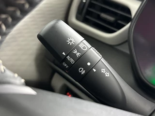 Suzuki Swift Suzuki Swift 1.2 Select Smart Hybrid | Navigatie | Adaptieve Cruise Control | Parkeercamera - afbeelding nr 24