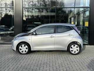 Toyota Aygo Toyota Aygo 1.0 VVT-i x-play | Camera | Airco - afbeelding nr 23