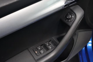 Škoda Octavia Škoda Octavia Combi 1.0 TSI Ambition Business | Panoramadak | Camera | Navi | Leder - afbeelding nr 8