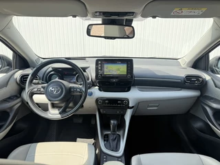 Toyota Yaris Toyota Yaris 1.5 Hyb. Executive HUD Leder Navi Trekhaak - afbeelding nr 3