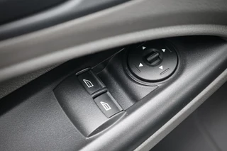Ford Transit Connect Ford Transit Connect 1.0 Ecoboost 100 PK | Stoelverwarming | PDC V+A | Airco | Schuifdeur | Bluetooth | BPM Vrij | Nieuwe APK | Onderhoudsbeurt - afbeelding nr 20