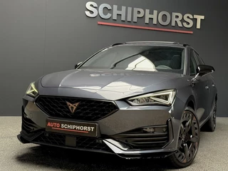 CUPRA Leon Sportstourer Sportstourer 1.4 e-Hybrid VZ Copper Panorama Matrix LED volleder BTW ACC 19 inchCarPlay