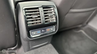 Volkswagen Passat Volkswagen Passat GTE I Pano l Dynaudio | Trekhaak - afbeelding nr 11