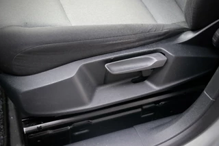 Volkswagen Caddy Volkswagen Caddy 2.0 TDI | CarPlay | PDC | Cruise control | Trekhaak | Airco | NAP Logisch | Schroefset | Spoilerset | Nieuwe APK | Euro 6 - afbeelding nr 26
