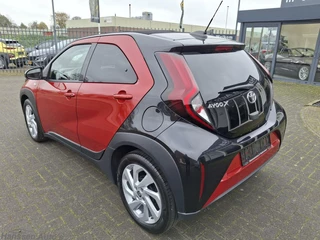 Toyota Aygo Toyota Aygo X 1.0 VVT-i MT Premium Leder  Opendak - afbeelding nr 3