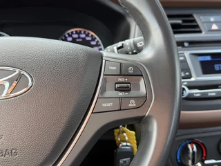 Hyundai i20 Hyundai i20 1.2 HP i-Motion Airco,Cruise,Trekhaak,PDC,Bluetooth,Elek ramen,N.A.P,APK tot 09-2025 - afbeelding nr 12