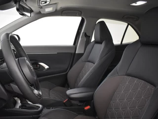 Toyota Yaris Cross Toyota Yaris Cross 1.5 Hybrid 130 Executive | Stuur en Stoelverwarming | PDC V+A | - afbeelding nr 22