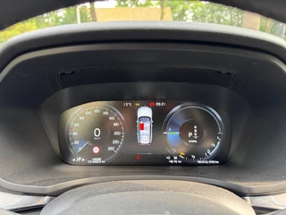 Volvo V60 Volvo V60 2.0 T6 Recharge AWD R-Design R-Design/Airco/Lichtmetalen velgen/Stoelverw. - afbeelding nr 14