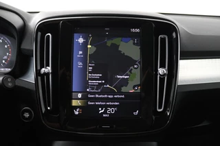 Volvo XC40 Volvo XC40 2.0 T4 Inscription (TREKHAAK, STOEL/STUUR VERWARMING, ACHTERUITRIJCAMERA, NAVIGATIE, SENSOREN, NL-AUTO) - afbeelding nr 13
