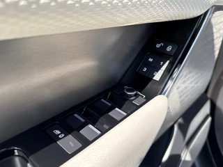 Land Rover Range Rover Velar Land Rover Range Rover Velar 2.0 250PK AWD R-DYNAMIC BLACK PACK SE LEDER/VIRTUAL/PANORAMADAK - afbeelding nr 18