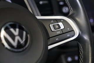 Volkswagen T-Roc Volkswagen T-Roc Cabrio 1.5 TSI R-Line / AUT / Acc / Digital Cockpit / Lane Assist / Dode Hoek / Leder / Camera / Navi / 20 Inch - afbeelding nr 13