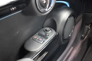 MINI Electric MINI Electric Cooper Classic 33 kWh - Carplay, Clima, Cruise, SOH 97% - afbeelding nr 21