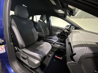 Volkswagen ID.5 Volkswagen ID.5 Pro Advantage 77 kWh | Zwart dak | Camera | 19 inch 