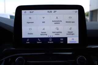 Ford Kuga Ford Kuga 2.5 PHEV Graphite Tech Edition 225pk | Driver Assistance Pack | Technology pack | Wegklapbare Trekhaak  | Panorama dak | Winterpack | Verlengde fabrieksgarantie tot 05-2028 - afbeelding nr 39