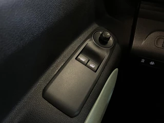 Citroën Berlingo Citroen Berlingo 1.2 PureTech Live 110pk 6-Bak Airco Cruise Control 2 Schuifdeuren Bluetooth Slechts 48000 km! - afbeelding nr 21