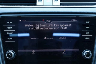 Škoda Octavia Skoda Octavia Combi 2.0 TSI RS / 230PK! / DSG / Pano / Canton / Camera / Trekhaak / 18