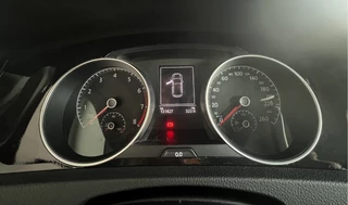 Volkswagen Golf Volkswagen Golf 1.2 TSI / Uitlaatklep / Adaptive Cruise / Stoelverwarming / Spoiler Pakket - afbeelding nr 15