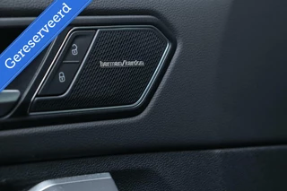 Volkswagen Tiguan Volkswagen Tiguan 1.5 TSI / 2x R-Line / Black Style / VC / HeadUP / H&K / Camera / LED / Trekhaak / 19