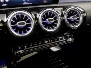 Mercedes-Benz A-Klasse 218Pk Automaat (SCHUIFDAK, APPLE CARPLAY, SFEERVERLICHTING, MEMORY SEATS, CAMERA, BURMESTER, LEDER/ALCANTARA, ADAPTIVE CRUISE, GETINT GLAS, NIEUWSTAT) - afbeelding nr 10