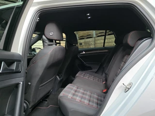 Volkswagen Golf Volkswagen Golf 2.0 TSI GTI Performance Navigatie LED Cruise PDC 19