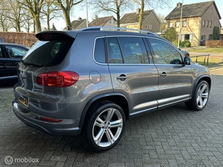 Volkswagen Tiguan Volkswagen Tiguan 1.4 TSI R-Line 4Motion Climat, Camera, Trekhaak, LM.. - afbeelding nr 4