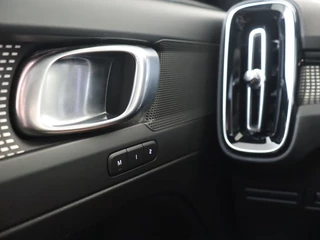 Volvo XC40 Volvo XC40 T4 R-Design | Trekhaak | Panoramadak | Dodehoekdetectie | - afbeelding nr 33