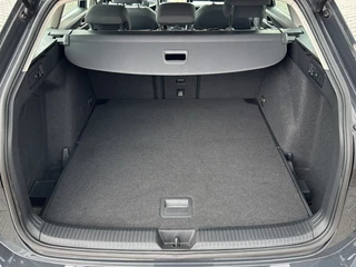 Volkswagen Golf Volkswagen Golf 1.5 TSI LIFE BUSINESS CAMERA/NAVI/CARPLAY/ACC - afbeelding nr 10