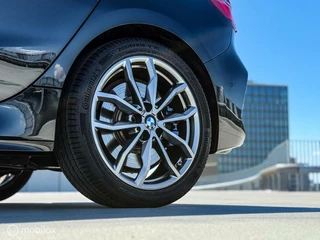 BMW 1 Serie BMW 1-serie M135i xDrive |Pano |HUD |H&K |Sfeer |Stuurverw. - afbeelding nr 8