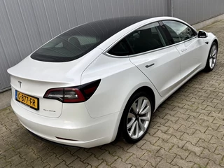 Tesla Model 3 - afbeelding nr 4