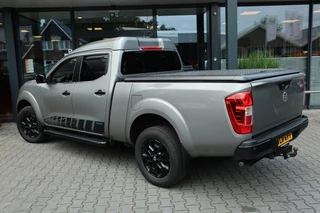 Nissan Navara Nissan Navara 2.3 DCI DUBBEL CABINE N-GUARD A/T 5 SITZ 4WD VAN - afbeelding nr 4