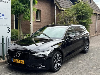 Volvo V60 Volvo V60 2.0 T6 Recharge AWD R-Design R-Design/Airco/Lichtmetalen velgen/Stoelverw. - afbeelding nr 2