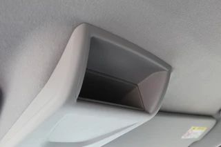 Ford Transit Custom Keurige nette en luxe Ford Transit Custom, slechts 47.000km !. Airco, schuifdeur li+re, LM wielen, stoel-, spiegel- en voorraamverw., side en lane assist, 3-zits, navigatie, telefoonvoorb., camera, pdc v+a, cruise cntrl etc. - afbeelding nr 24
