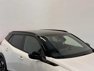 Peugeot 2008 Peugeot 2008 1.2 PureTech 130 GT Black Style Airco ECC Navi Carplay Cruise Control PDC VA + Camera Full LED 17