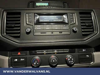 Volkswagen Crafter Volkswagen Crafter 2.0 TDI 141pk L4H3 L3H2 Euro6 ** Airco | 3000kg trekhaak | Cruisecontrol | Parkeersensoren Bijrijdersbank - afbeelding nr 5