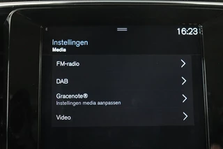 Volvo XC40 Volvo XC40 1.5 T4 Recharge Inscription | Panoramadak |  Stoel & stuurverwarming | Carplay | Camera | Navigatie | Full LED | Parkeerhulp - afbeelding nr 26