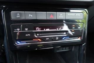 Volkswagen T-Cross Volkswagen T-Cross 1.0 TSI R-LINE, Apple Carplay/ Android Auto, PDC Rondom, etc. - afbeelding nr 27
