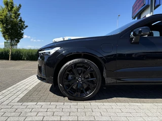 Volvo XC60 Volvo XC60 2.0 T8 Plug-in hybrid AWD Plus Black Edition | 360 Camera | Memorystoelen | Voorruitverwarming - afbeelding nr 2