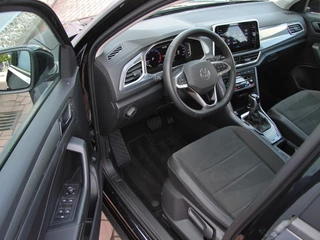 Volkswagen T-Roc Volkswagen T-Roc 1.5 TSI 150pk DSG Style | Acc | Lane | Camera - afbeelding nr 5