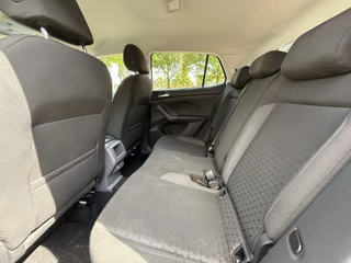Volkswagen T-Cross Volkswagen T-Cross 1.0 TSI Life Climate/Cruise/Getint glas/Keyless entry/Virtuel cockpit/PDC/LED - afbeelding nr 14