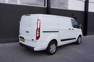 Ford Transit Custom Ford Transit Custom 2.0 TDCI 130PK EURO 6 - Airco - Navi - Cruise - €14.900,- Excl. - afbeelding nr 2