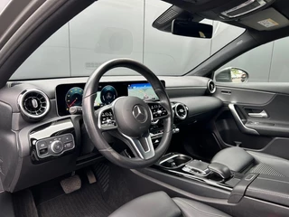 Mercedes-Benz A-Klasse Mercedes-Benz A-Klasse A 180 Aut7 LED Navi Widescreen Sportstoelen Cruise Trekhaak - afbeelding nr 11