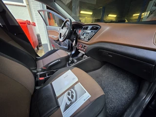 Hyundai i20 Hyundai i20 1.0 T-GDi i-Drive Cool, APK 2-2027! Zondag OPEN! - afbeelding nr 3