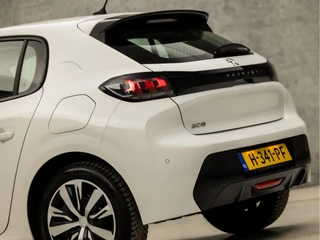 Peugeot 208 (APPLE CARPLAY, GROOT NAVI, PARKEERSENSOREN, SPORTSTOELEN, LANE ASSIST, NIEUWE APK, NIEUWSTAAT) - afbeelding nr 12