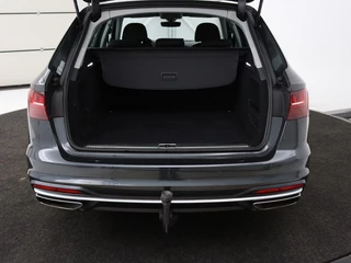 Audi A4 Audi A4 35 TFSI Launch Edition Business | 1e eigenaar |  Dealer onderhouden | Trekhaak | Virtual Cockpit | Carplay | Navigatie | Full LED | Parkeerhulp | Climate control | Sportstoelen | Cruise control - afbeelding nr 9