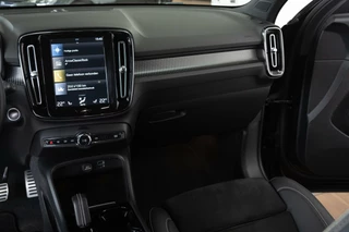 Volvo XC40 Volvo XC40 1.5 T5 262PK|R-Design|1ste Eig|LED|Leder|Trekhaak|Camera|Black Edition|Dealer Onderhouden - afbeelding nr 16