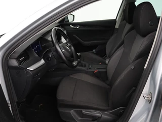 Škoda Octavia Skoda Octavia Combi 1.0 TSI Business Edition | Stoelverwarming |  Trekhaak | Adaptive cruise | Elektrische achterklep | Carplay | Sfeerverlichting - afbeelding nr 4