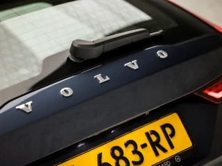 Volvo V60 164Pk Automaat (APPLE CARPLAY, GROOT NAVI, CAMERA, ADAPTIVE CRUISE, SPORTSTOELEN, TREKHAAK, PARKEERSENSOREN, DAB+, NIEUWE APK, NIEUWSTAAT) - afbeelding nr 27