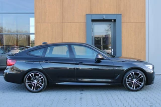 BMW 3 Serie BMW 3-serie Gran Turismo 320i M-Sport | Leder | LED | Camera - afbeelding nr 2